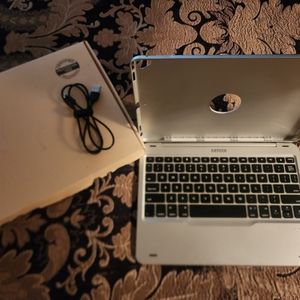 Arteck Bluetooth HB245 SILVER Keyboard Case for iPad 9th Generation 10.2 size